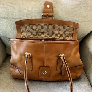 Vintage beige coach bag